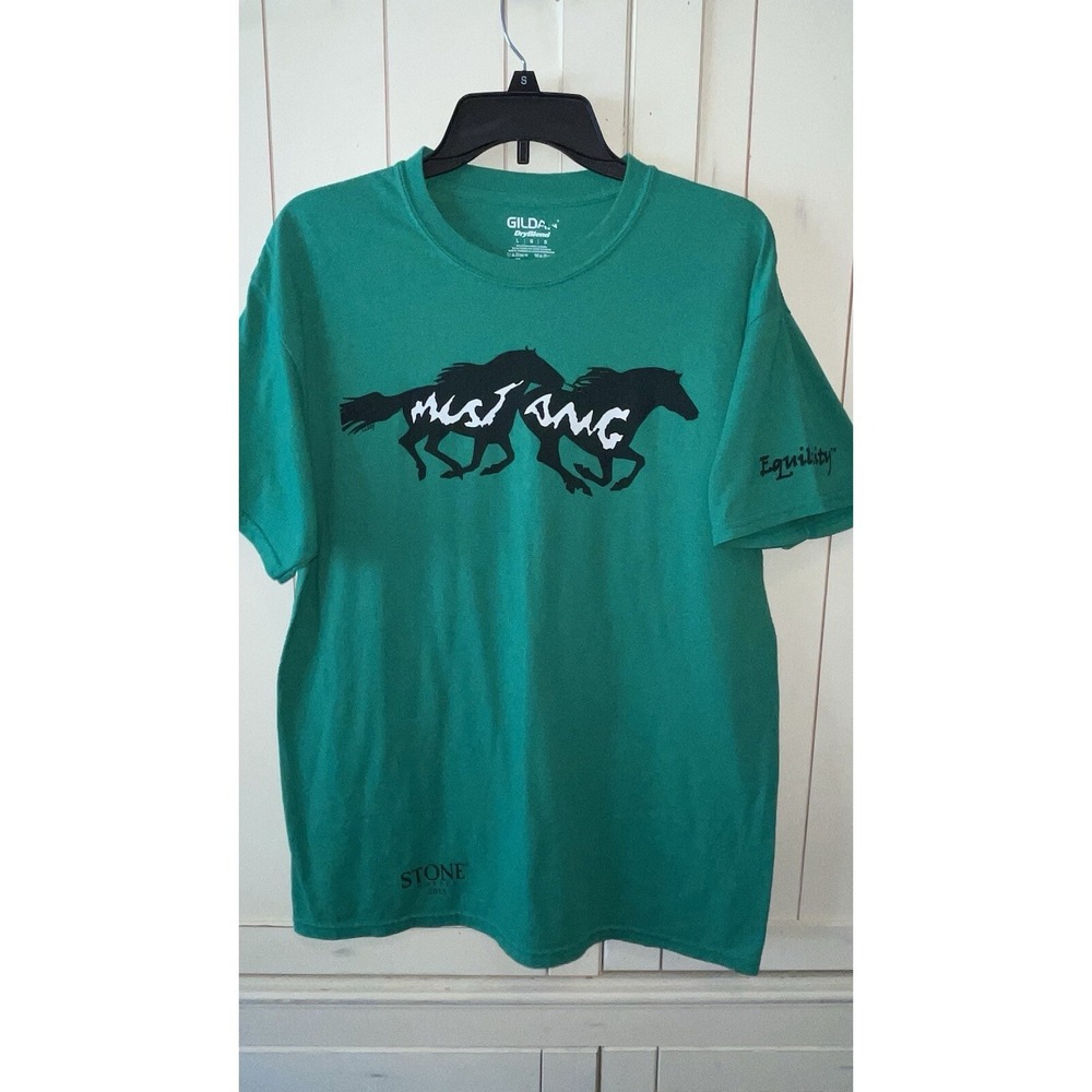 Mustang STONE T Shirt Size L Horses Car Ponies